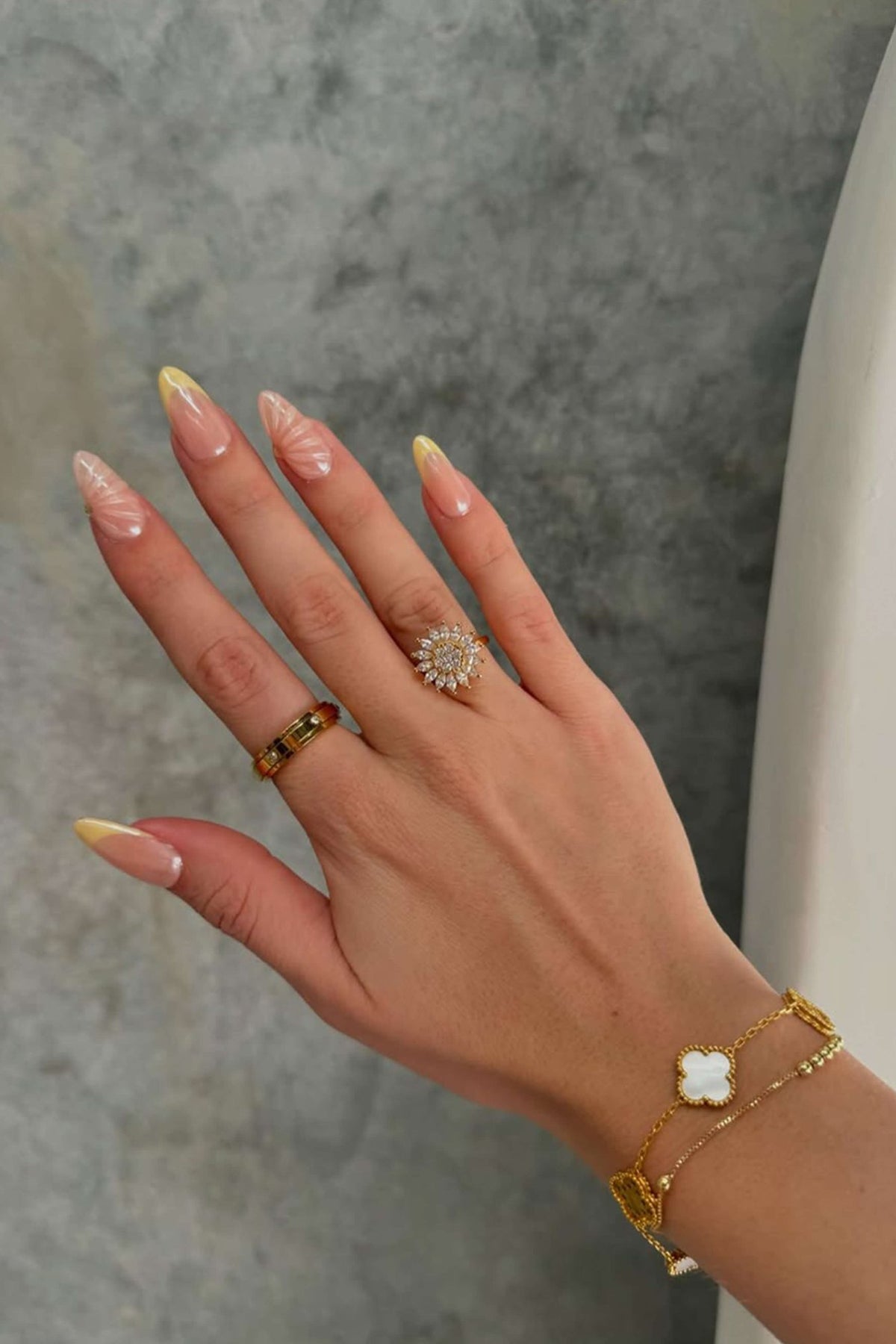 ZEYA - Flower Spinner Ring