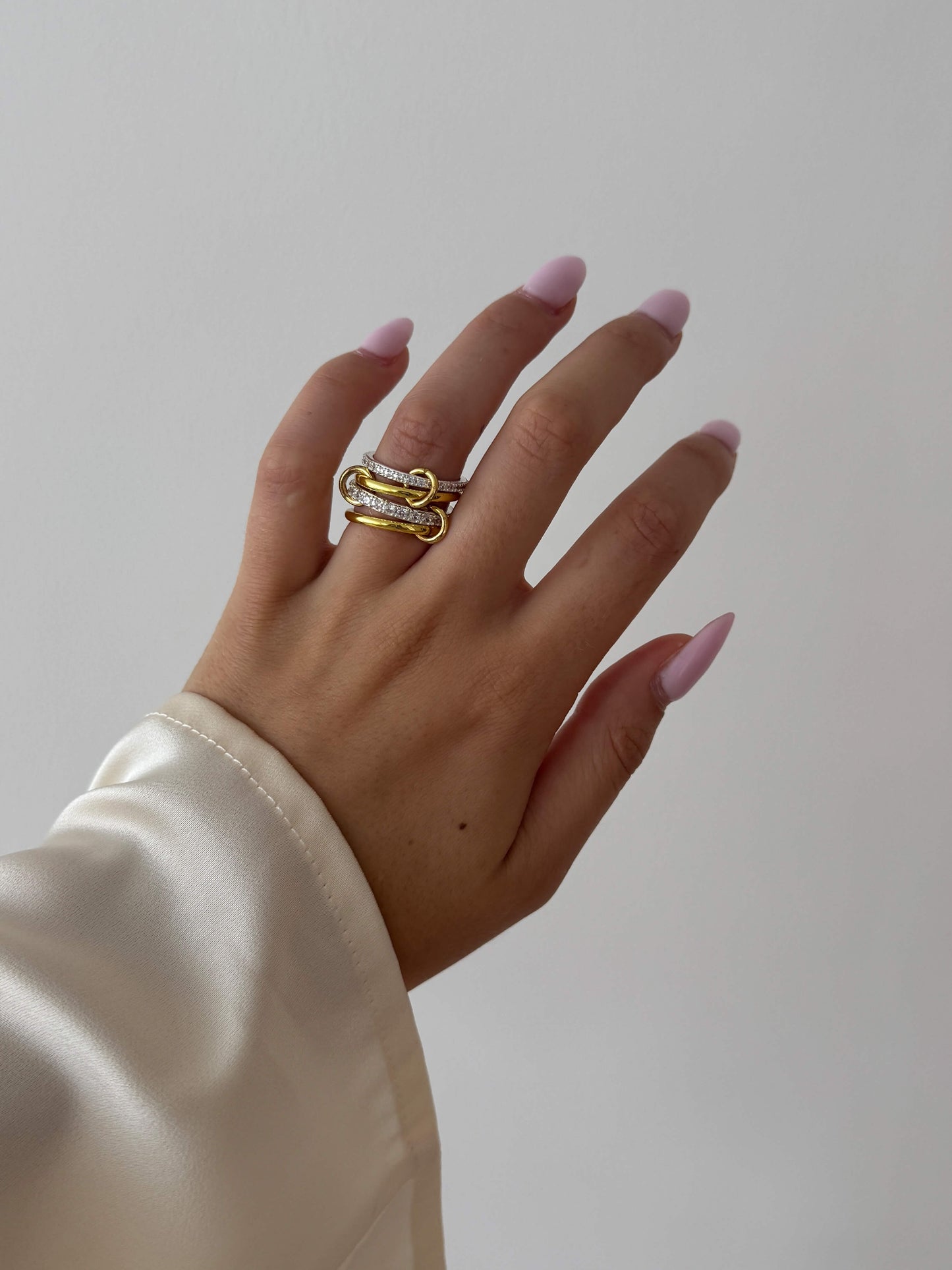 Anello Ramona con strass impilati
