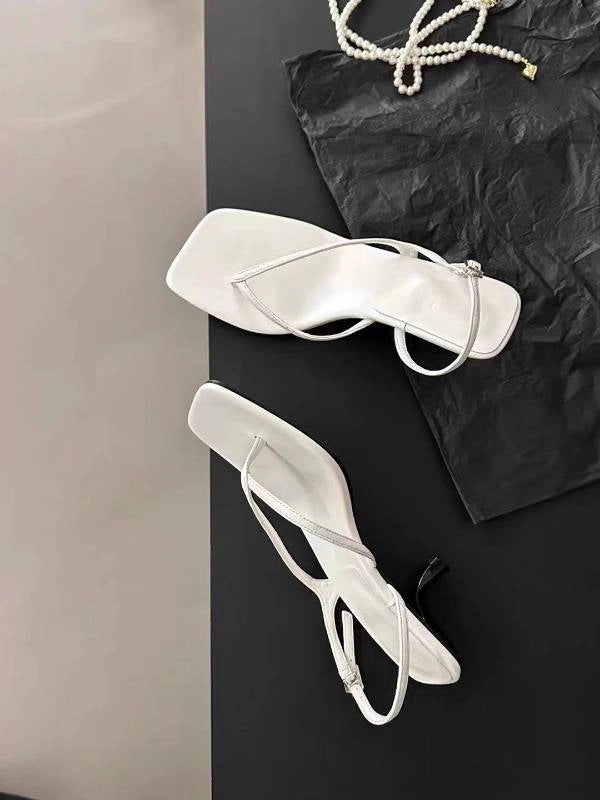 Celeste sandali minimal con tacco alto