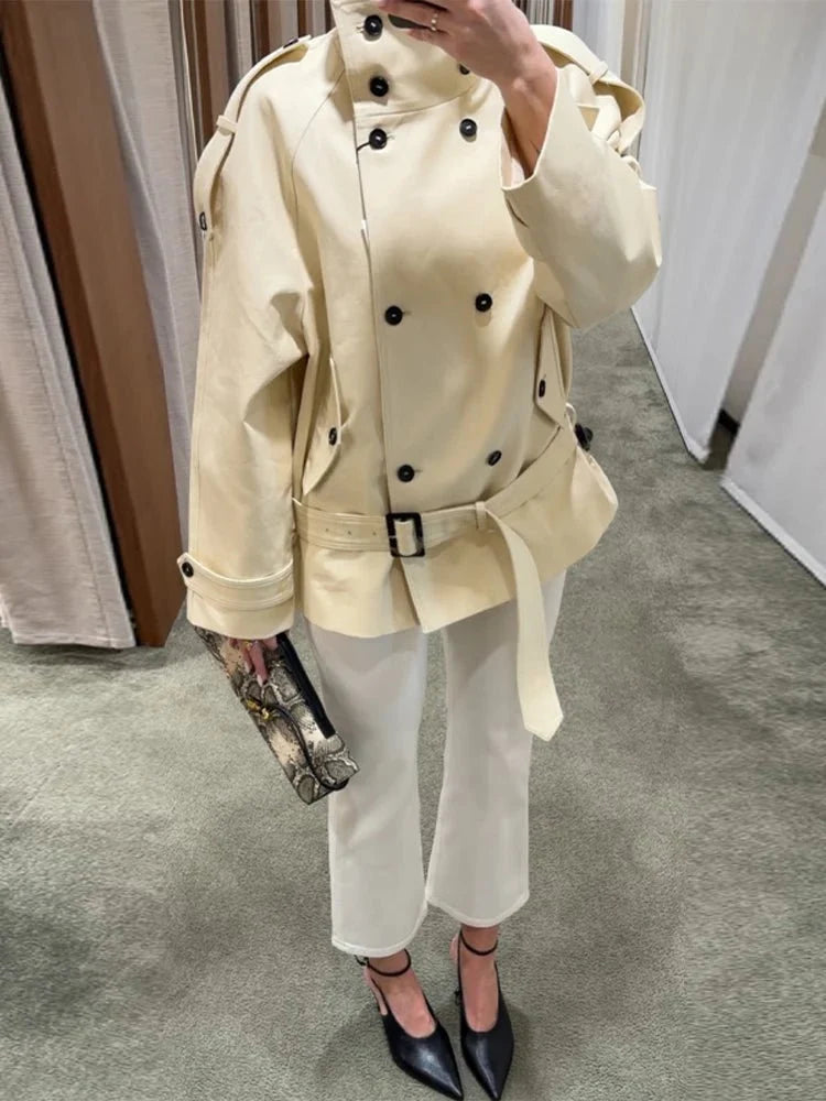 Trench coat Ella sartoriale con collo alto