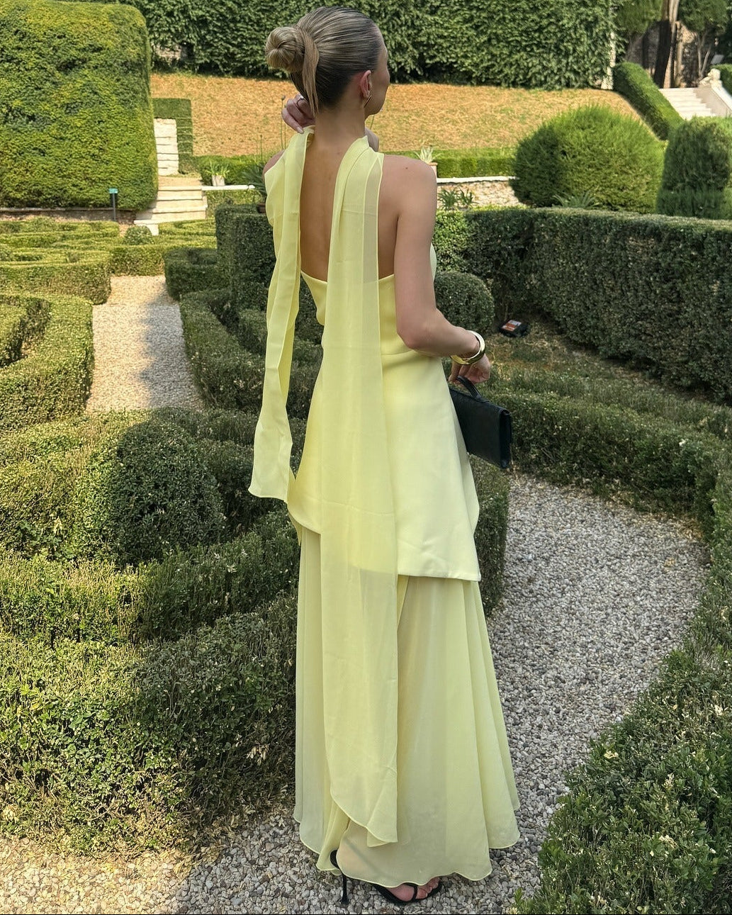 Sophia abito lungo asimmetrico trasparente