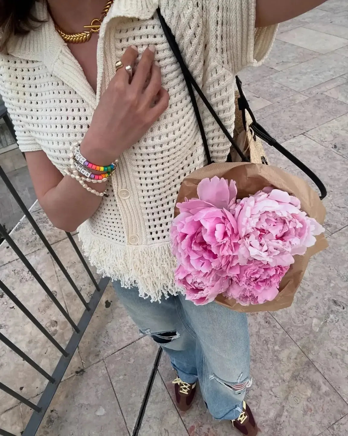 Elena top all'uncinetto con frange e set gonna