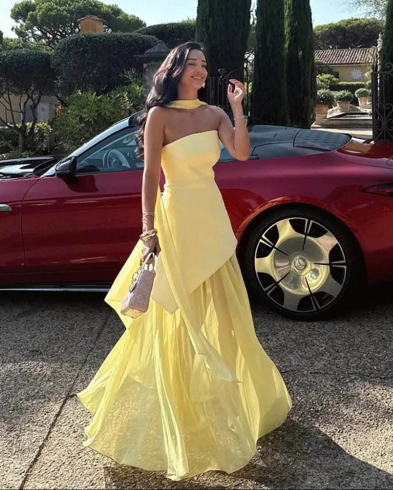 Sophia abito lungo asimmetrico trasparente