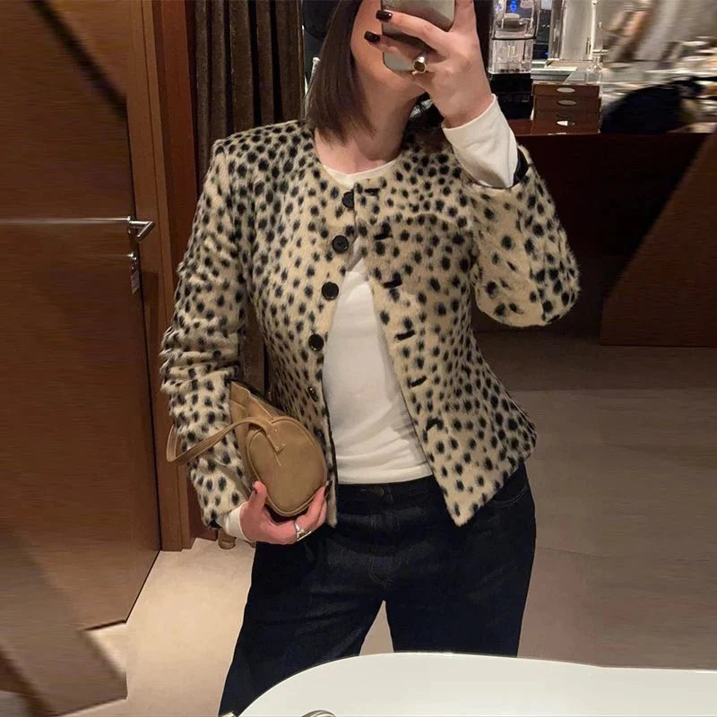Giacca corta in eco-pelliccia leopardata Katie