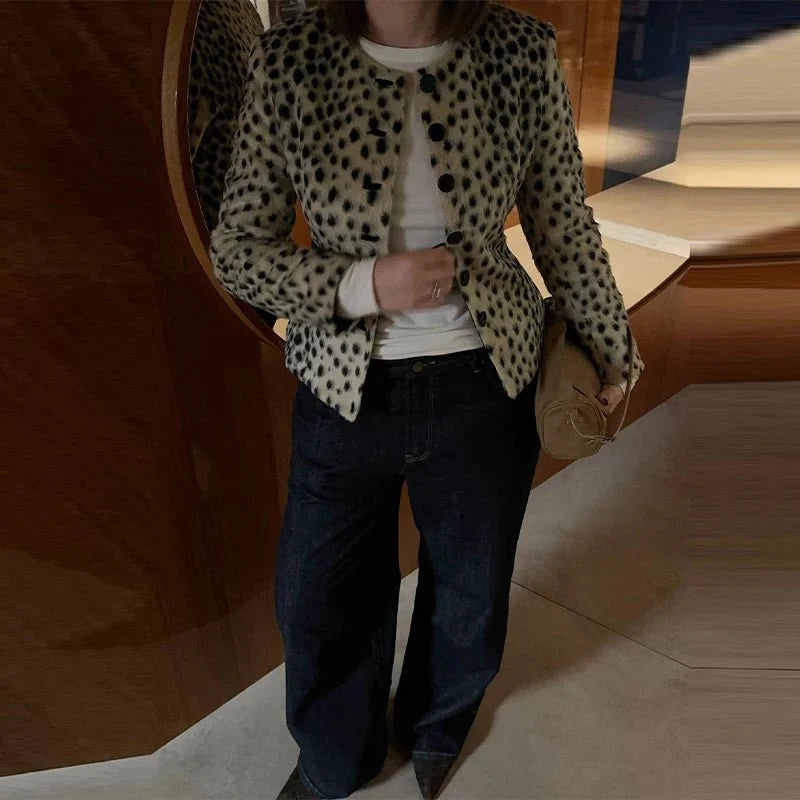 Giacca corta in eco-pelliccia leopardata Katie