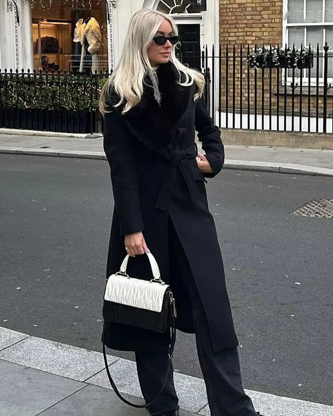 Cappotto maxi Lola con collo in ecopelliccia