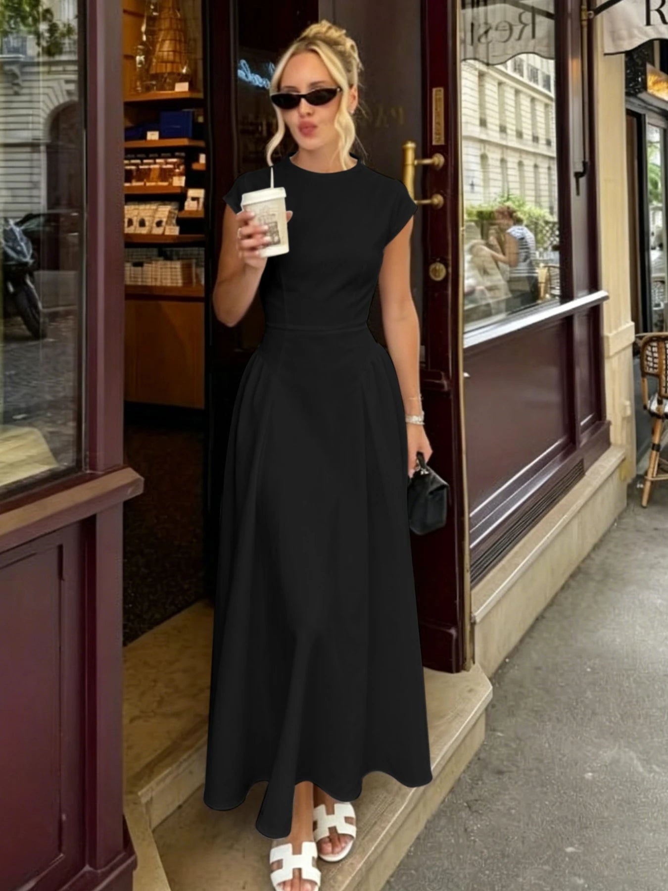 Vestito maxi svasato Sienna con maniche corte a sbuffo