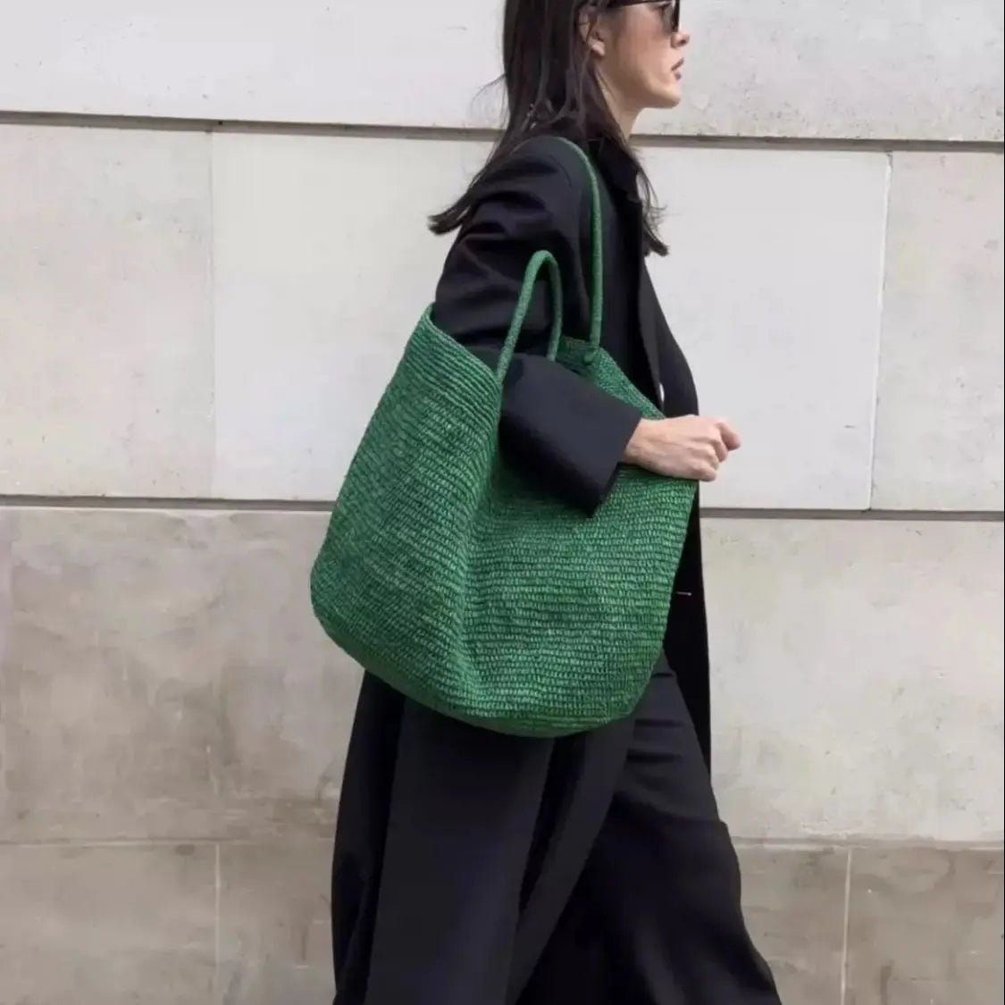 Vivienne borsa a mano in rattan intrecciato