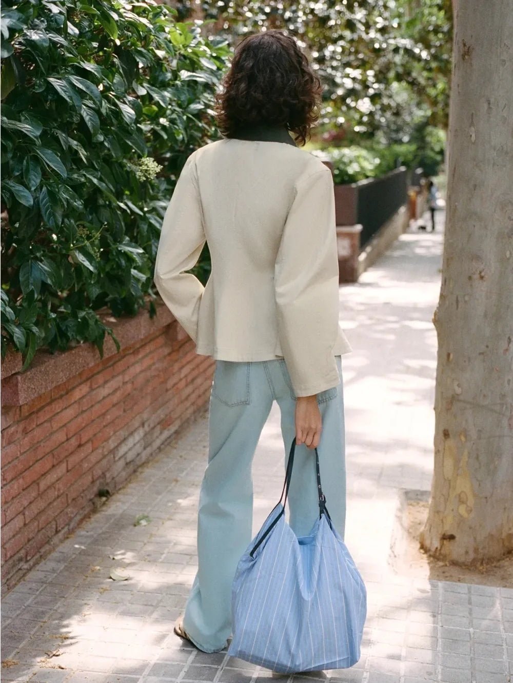 Giacca peplum con colletto a contrasto Ruth