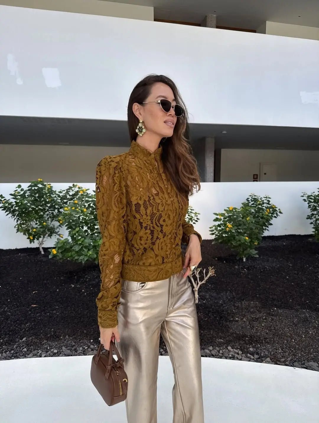 Blusa trasparente in pizzo Hannah