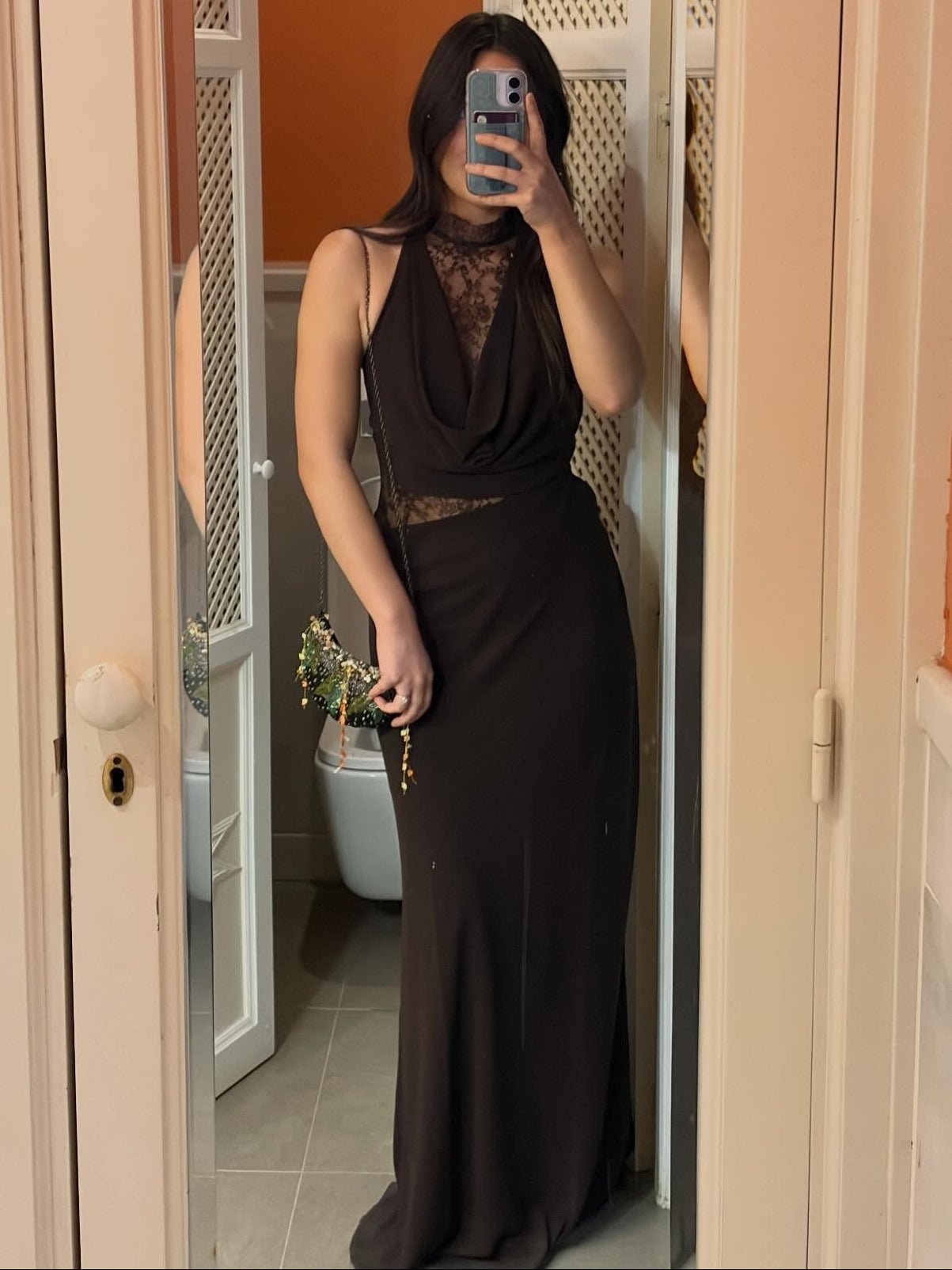 Abito maxi Sienna in pizzo con scollo halter