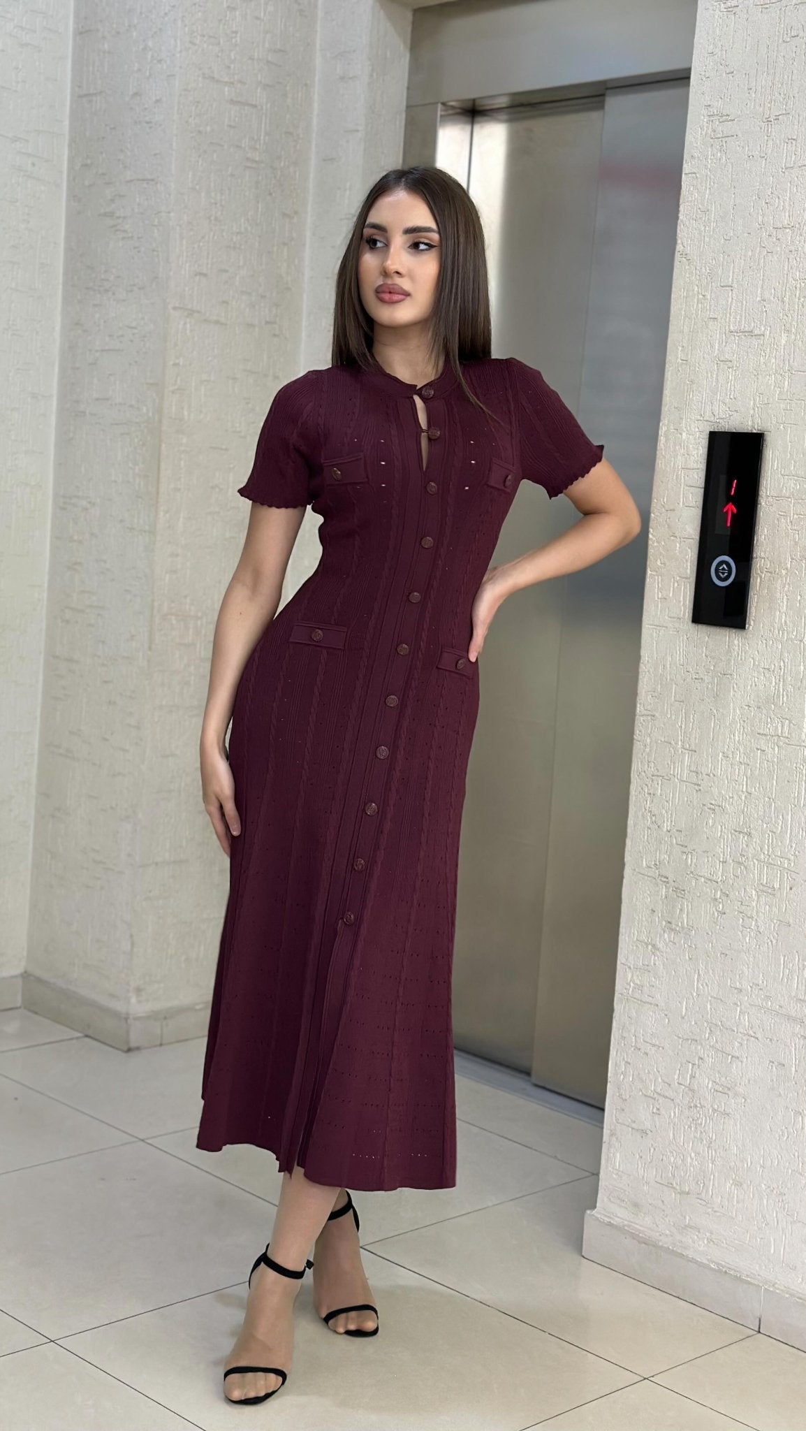 Abito midi in maglia Margot con bottoni frontali