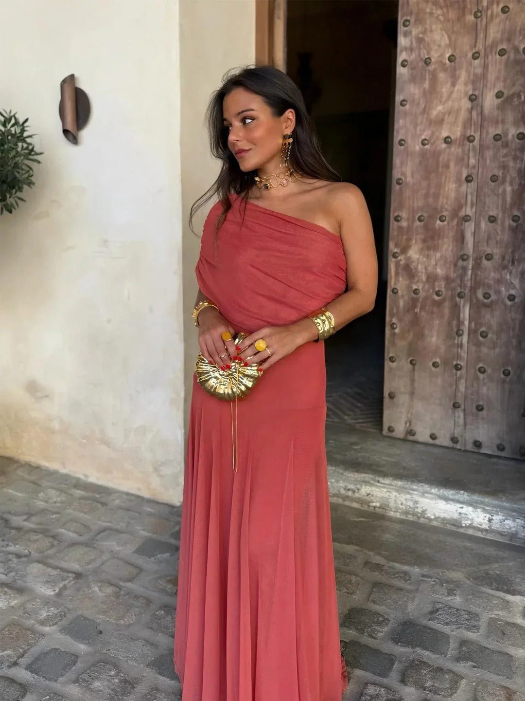 Cecile abito lungo drappeggiato a spalle scoperte