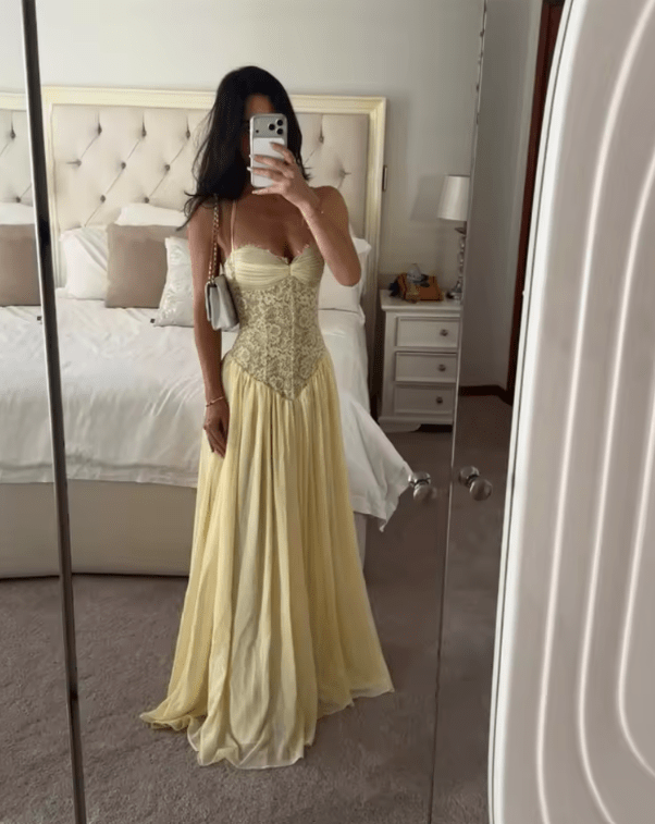 Erica.halter.corset.maxi