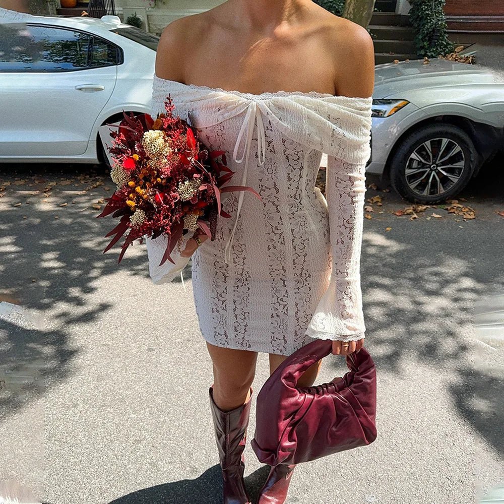 Delphine vestito corto scollato sulle spalle