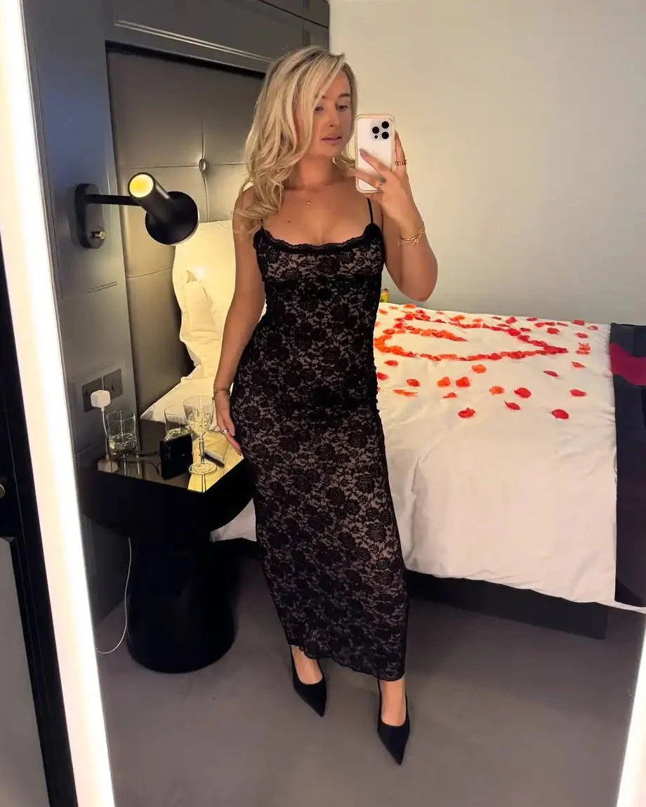 Abito maxi Margot in pizzo con spalle scoperte