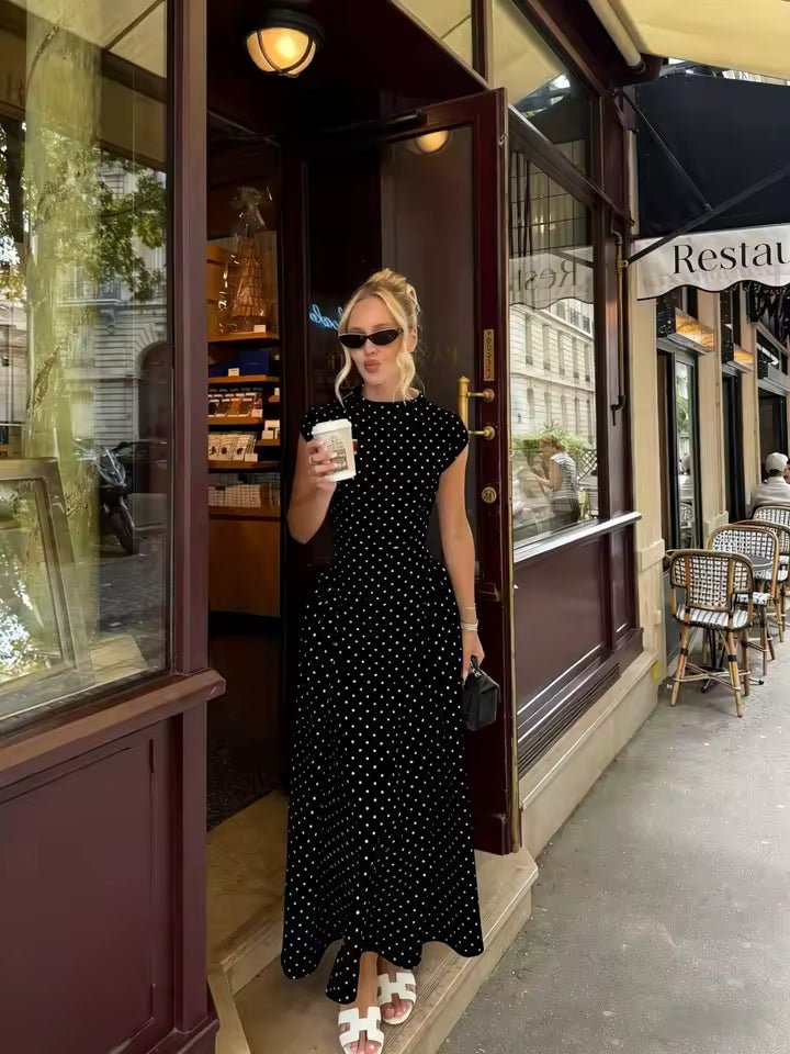Vestito maxi svasato Sienna con maniche corte a sbuffo