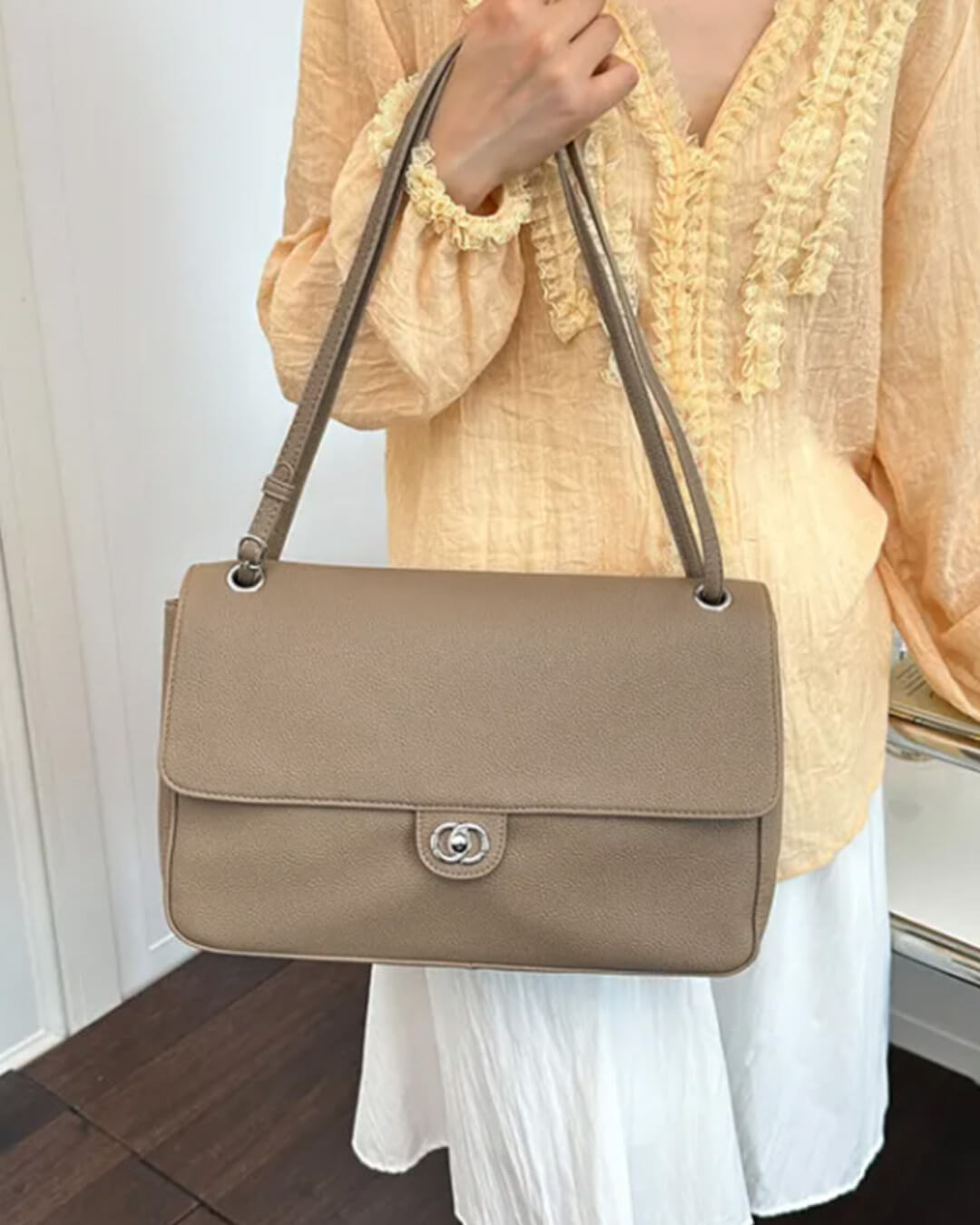 Borsa a Spalla con Fibbia Emma