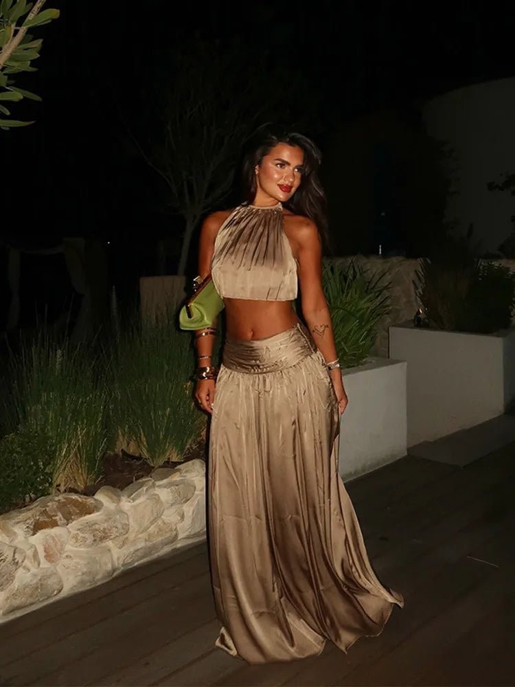Completo due pezzi Briar scollo halter senza schienale