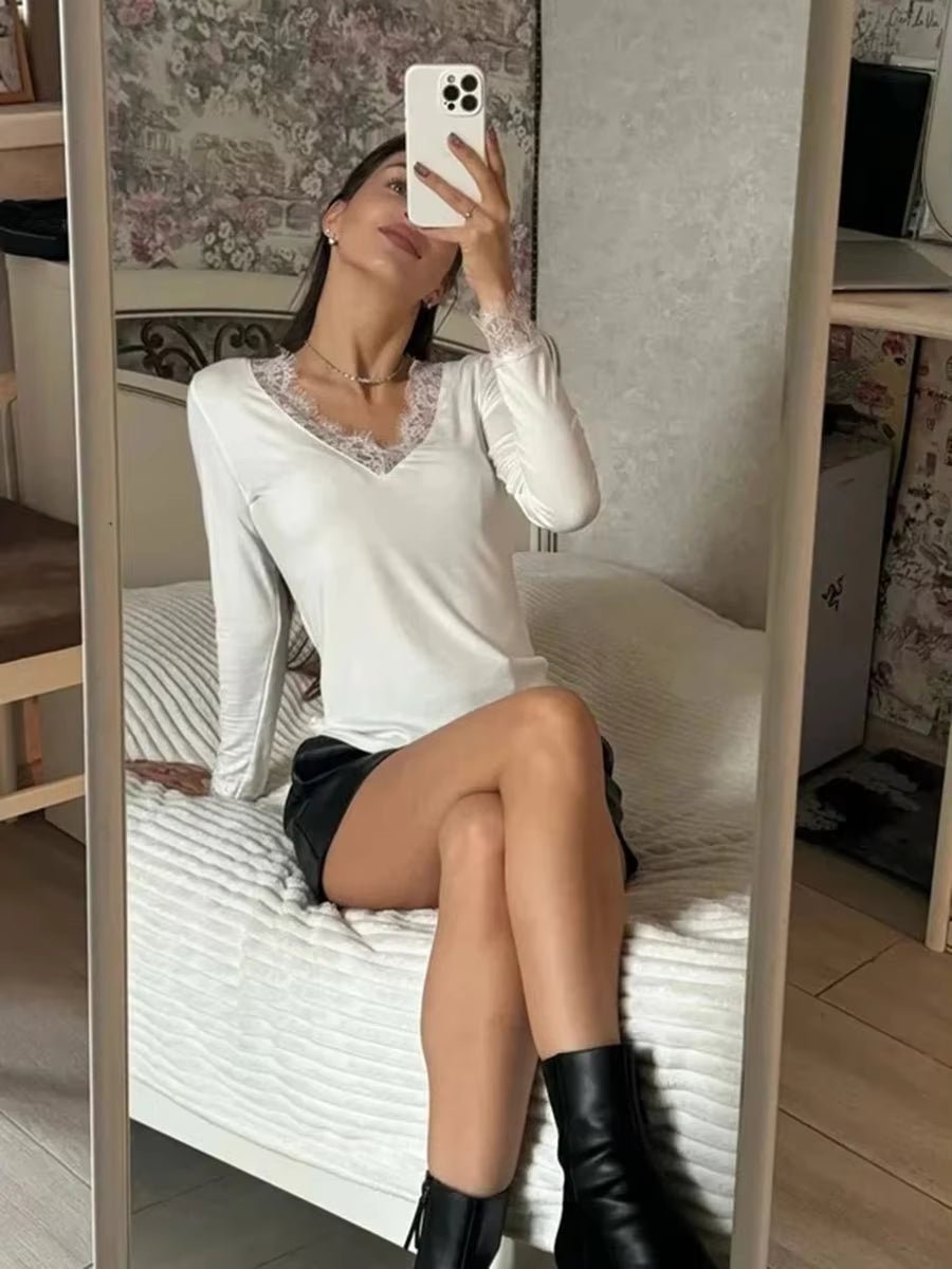 Sarah Top Casual con Scollo a V in Pizzo