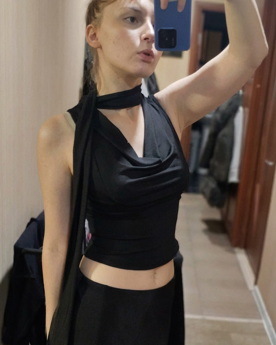 Top senza maniche Natasha con laccio
