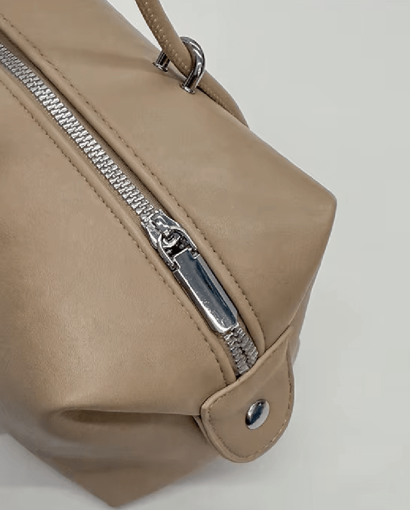 ZEYA - Amelia Boston Pillow Bag