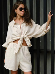 Completo short Adisa con collo a rever e maniche a lanterna