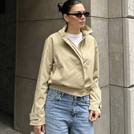 Giacca Carla con Collo Alto e Zip