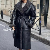 Cappotto maxi in ecopelle con cintura Chantelle