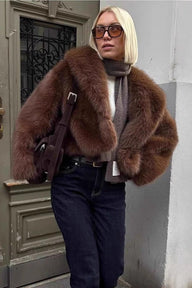 Cappotto corto in eco-pelliccia Clarisse