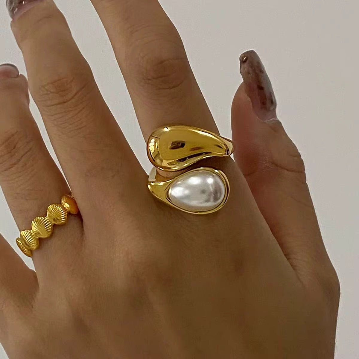 ZEYA - Dahlia Pearl Ring
