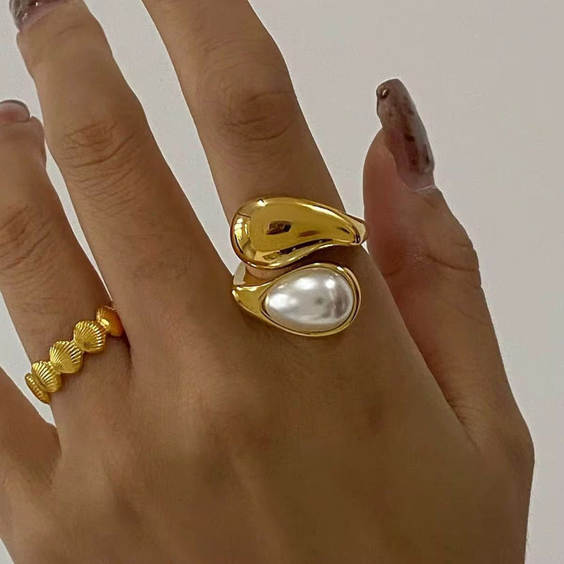 ZEYA - Dahlia Pearl Ring