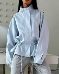 Giacca Ellen con coulisse e collo alto