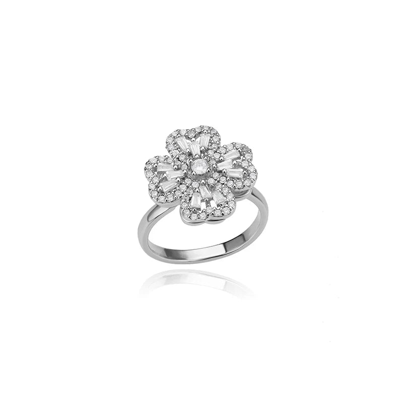 ZEYA - Hazel Clover Leaf Anxiety Ring