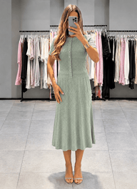 Abito midi in maglia con mezzi bottoni Rebecca