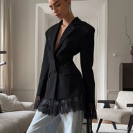 Joanne Blazer con Dettagli in Pizzo