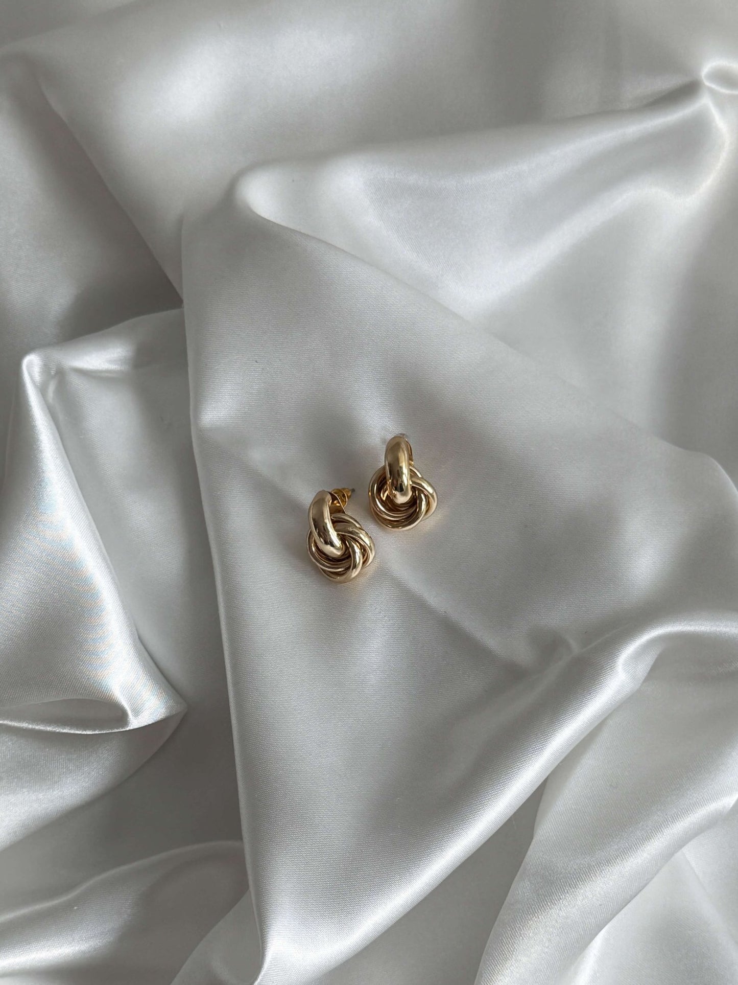 ZEYA - Knot Earrings