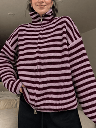 Maglione a collo alto lavorato a maglia a righe Leah