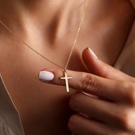 Collana con Pendente a Croce Melinda