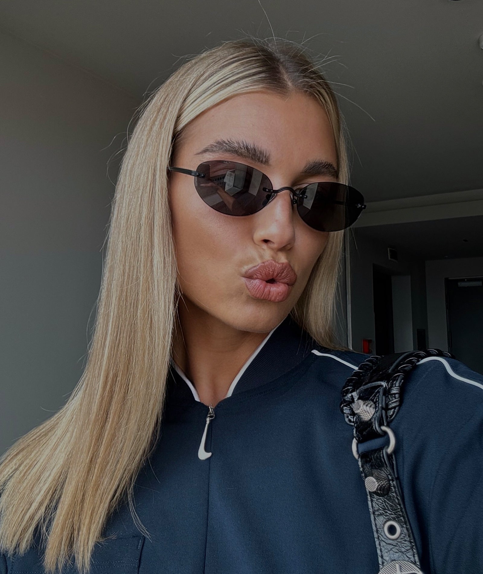 ZEYA - Patricia Frameless Retro Sunglasses