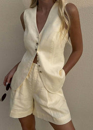 Completo Bea con gilet e shorts su misura