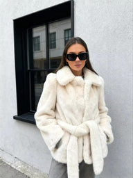 Cappotto Veronica in ecopelliccia con cintura